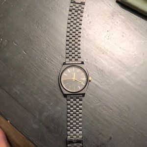Nixon timeteller watch